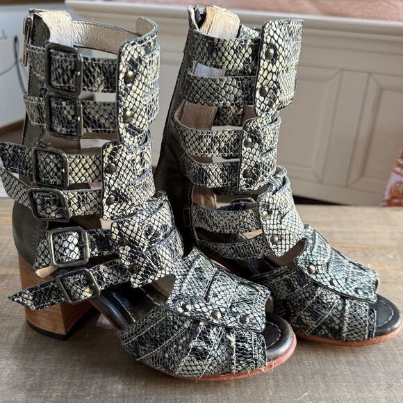 FREEBIRD Zane in Green Snake Multi - Picture 3 of 4